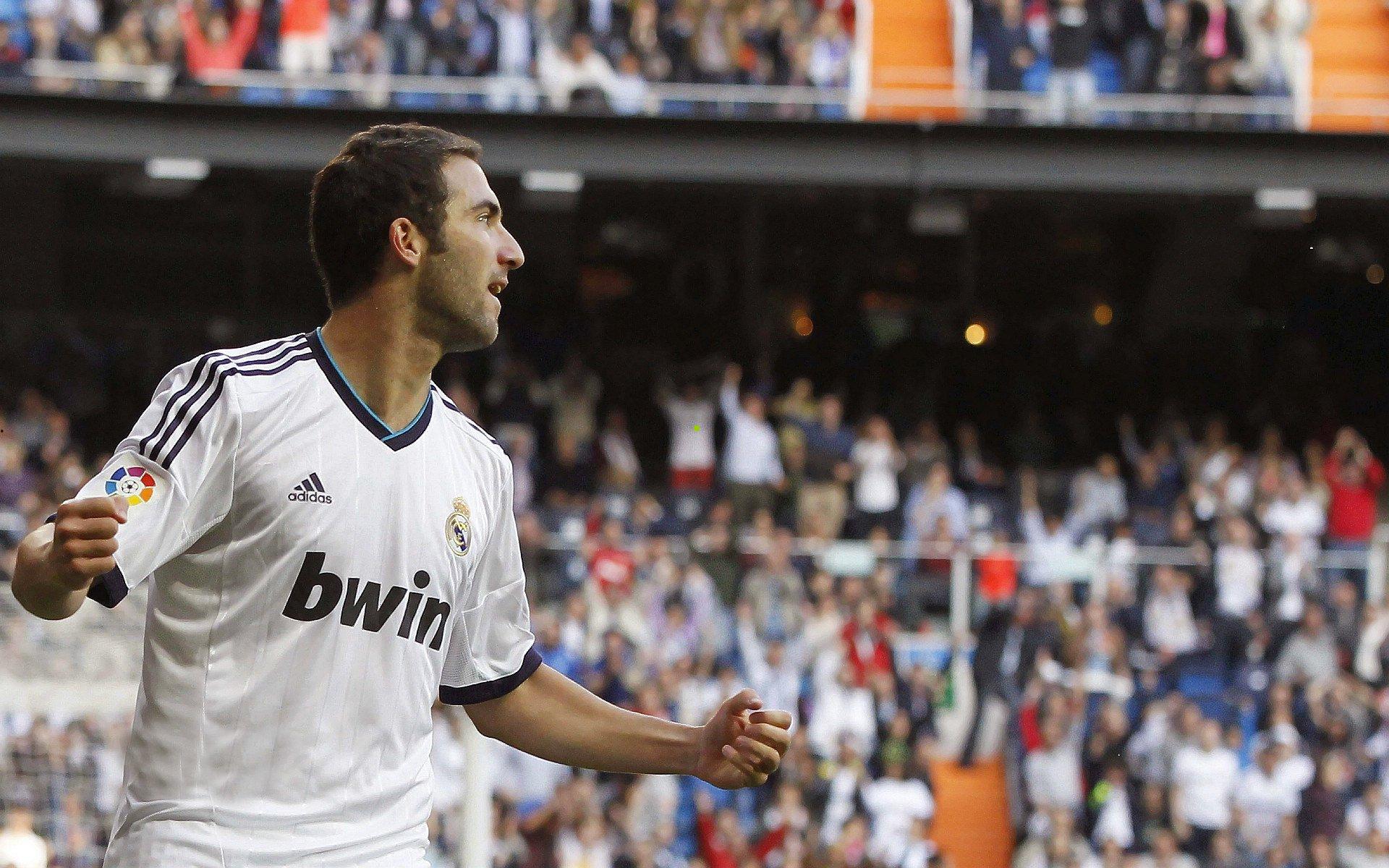 鲁梅尼格盛赞欧冠新赛制，革命性变革终结垃圾比赛，竞争强度与商业价值双线攀升