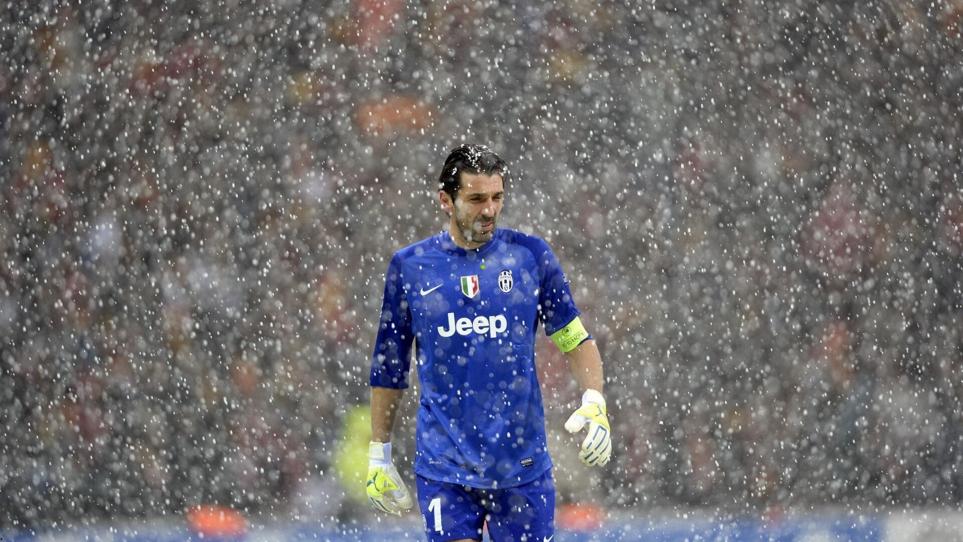 【爱游戏】欧冠之夜，切尔西1-0巴萨保持不败金身，亚马尔与帕尔默新星对决点燃激情